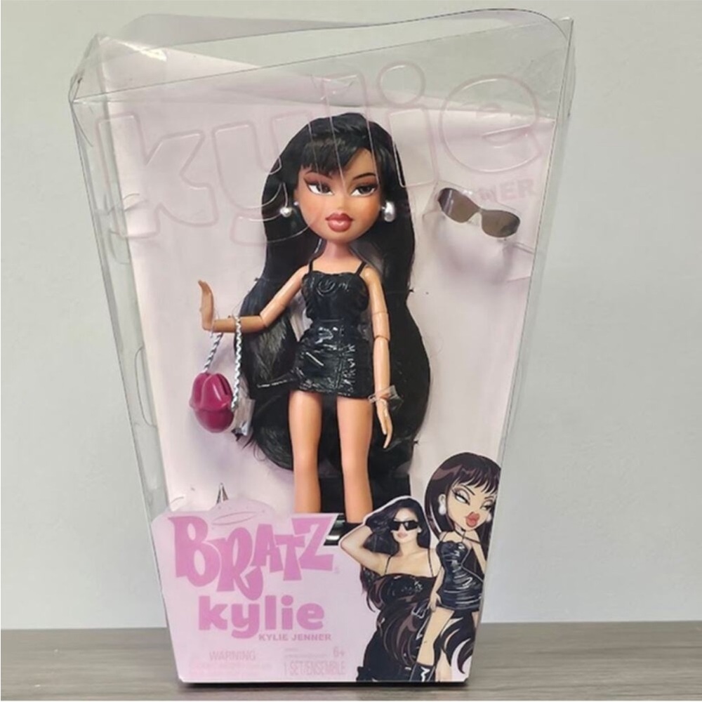 NIB Bratz Kylie Jenner Doll (Daytime Look)